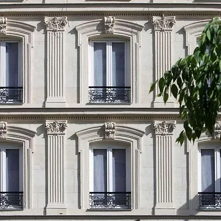 Отель Alize Montmarte Париж